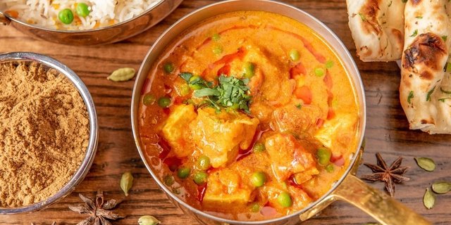 Tofu Green Peas Curry Tray