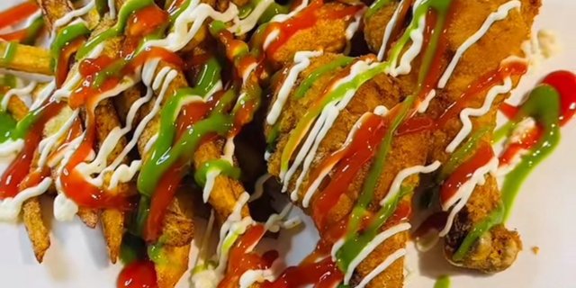 Pollo Frita Con Papas