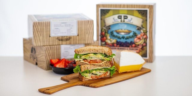Avocado & Friends w/ Pie