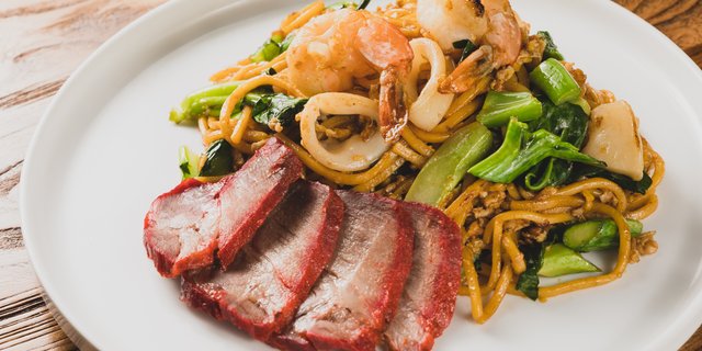Shrimp & Roasted Pork Lo Mein