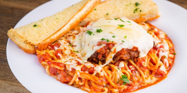 Chicken Parmigiana w/ Pasta