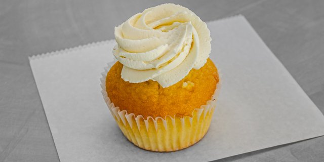 Coquito Cupcakes