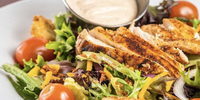 Bon Temps Grilled Chicken Salad