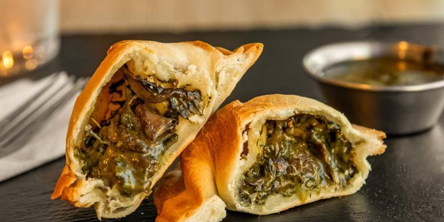 Spinach & Cheese Empanada Tray