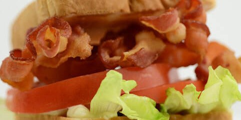 Regular BLT Sandwich & Chips