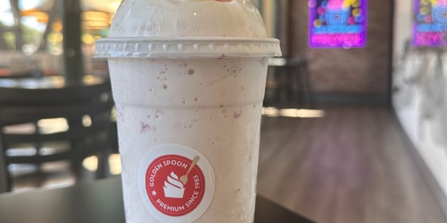 Merry Strawberry Milkshake