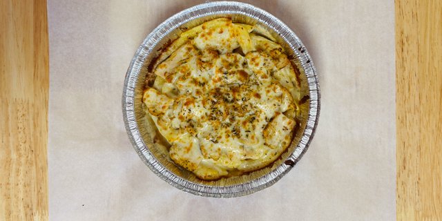 White Alfredo Pasta w/ Grilled Chicken