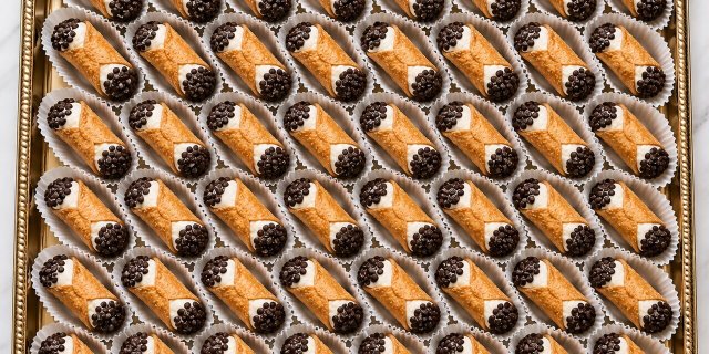 Mini Cannoli Tray