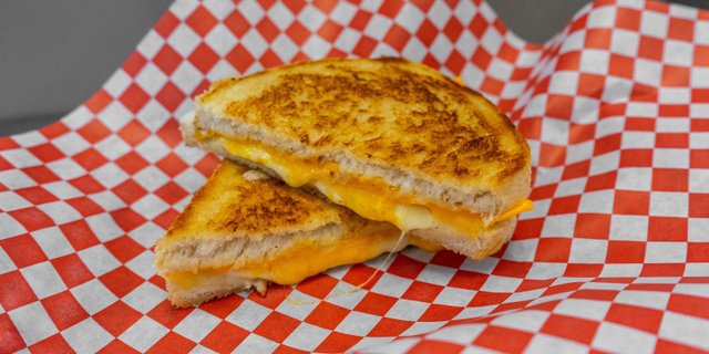 Grilled 4 Cheese Sandwich