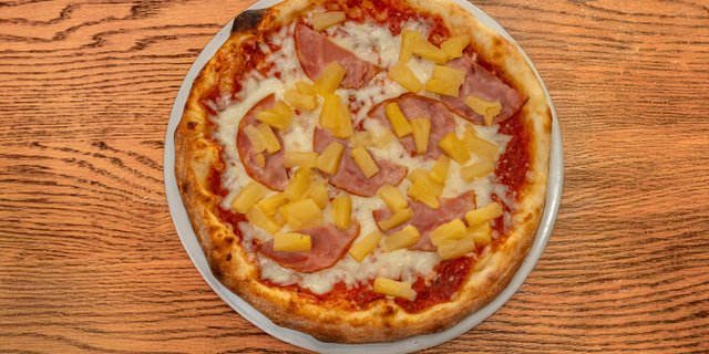 Hawaiian Pizza