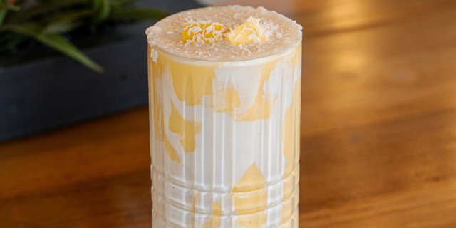 Mango Sticky Rice Smoothie