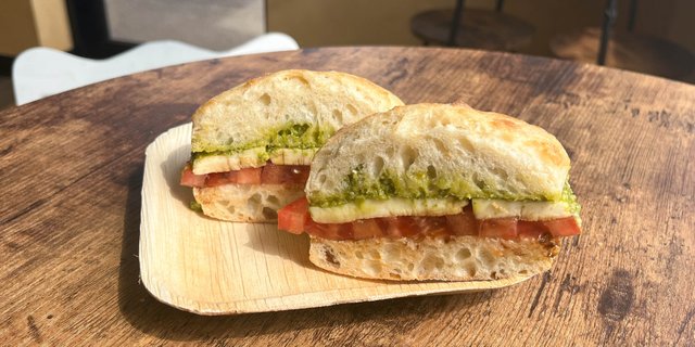 Caprese Sandwich