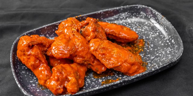 Party Wings