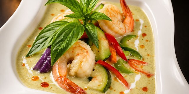 Green Curry w/ Prawns