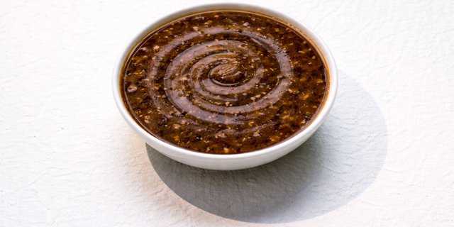 HOUSE-MADE BALSAMIC VINAIGRETTE BOTTLE