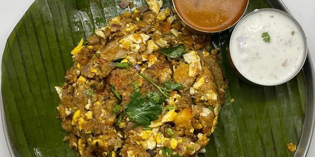 Egg Kothu Parotta w/ Veg Saalna