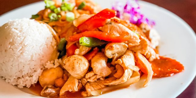 Diamond Cashew Stir-Fry