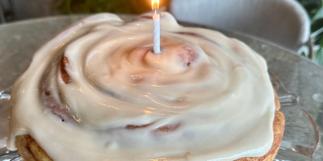 Cinnamon Roll Cake
