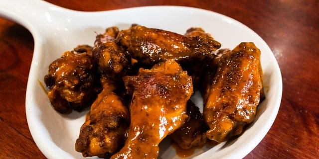 Buffalo Wings Boxed Lunch