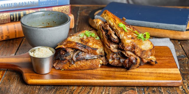 Tri-Tip Steak Sandwich Box