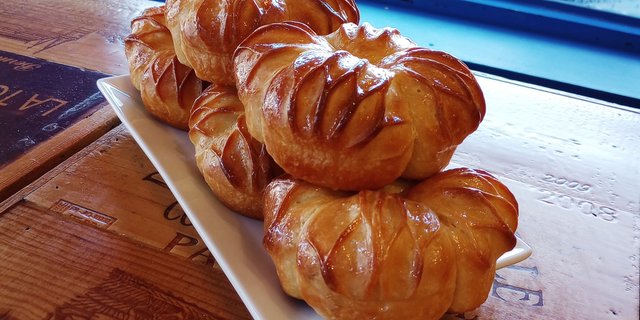 Brioche Pull Apart