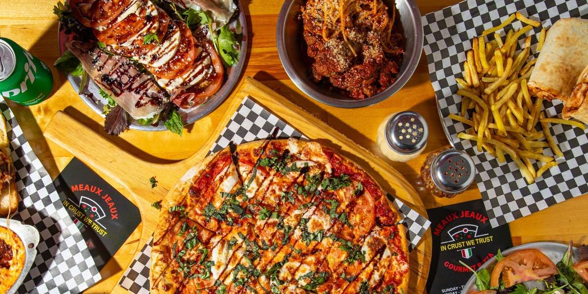 Meaux Jeaux Pizza