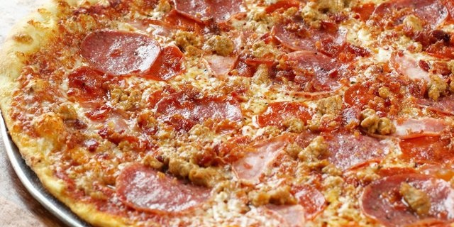 Carnivore Pizza