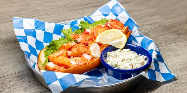 "Naked" Lobster Roll