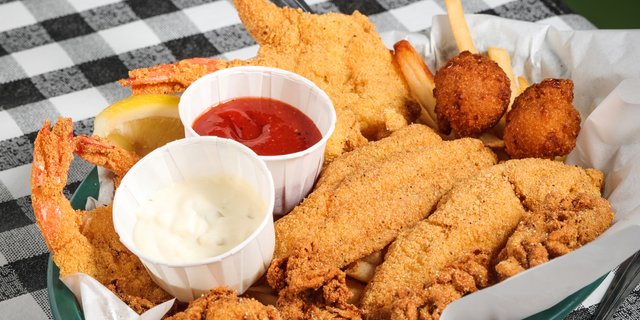 4 Shrimp & 2 Catfish Fillets Fried Basket
