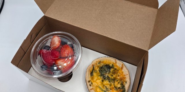Quiche & Fruit Cup Breakfast Box