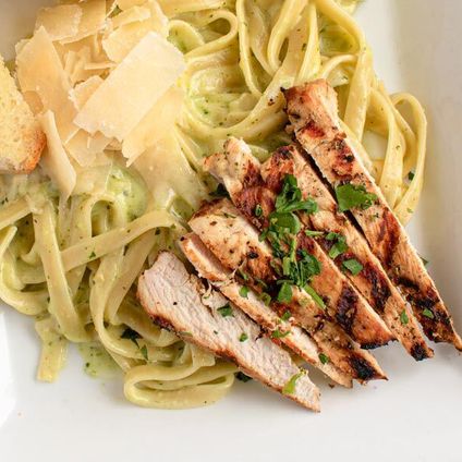 Chicken Pesto Alfredo Pasta
