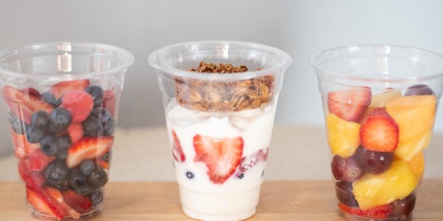 Housemade Granola & Yogurt