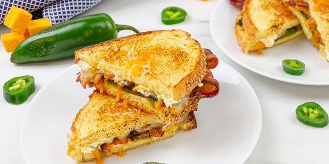 Bacon Jalapeño Popper Sandwich