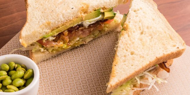 BLT & Zaatar Egg Sandwich