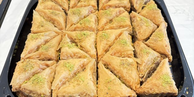 Traditional Baklava Tray