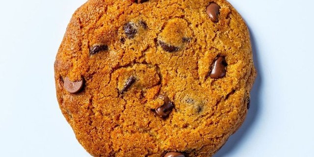 Gluten-Free Chocolate Chip Cookie