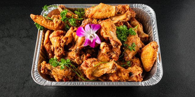 Saigon Black Pepper Wings