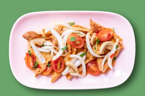 Yum Pork Wonton Salad