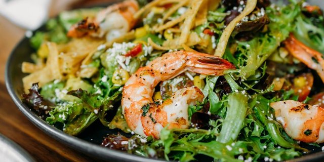 Shrimp Avocado & Lime Salad