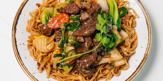 Beef Broad Noodles