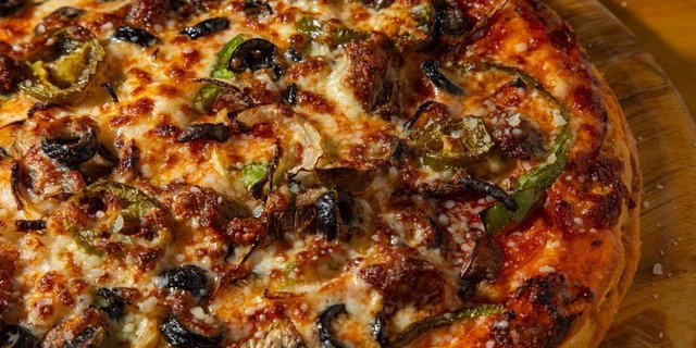 Veggie Supreme Pizza