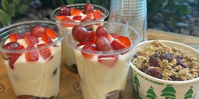 Breakfast Yogurt Parfait