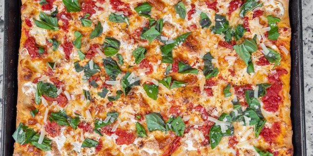 18" Burrata Basil Square Pizza