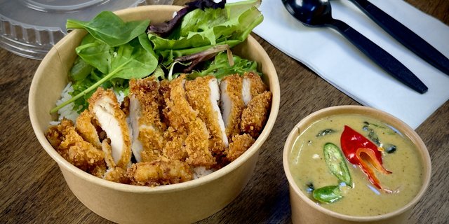 Only Crispy Chicken w/ Green Curry