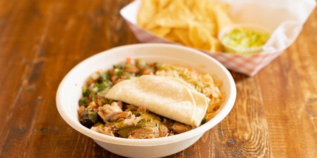 Mexican Bundle (Chips & Guacamole)