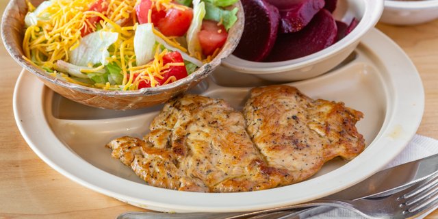 Grilled Chicken Breast & 2 Sides Plate