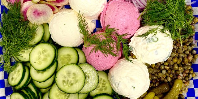 Veggie Bagel Platter