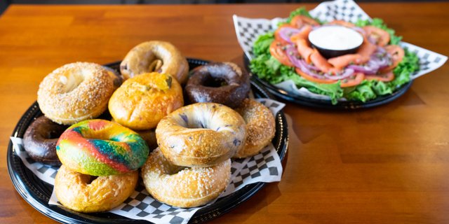 Nova & Cream Cheese Bagel Sandwich Platter