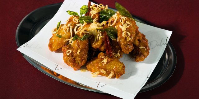 Sriracha Hot Wings