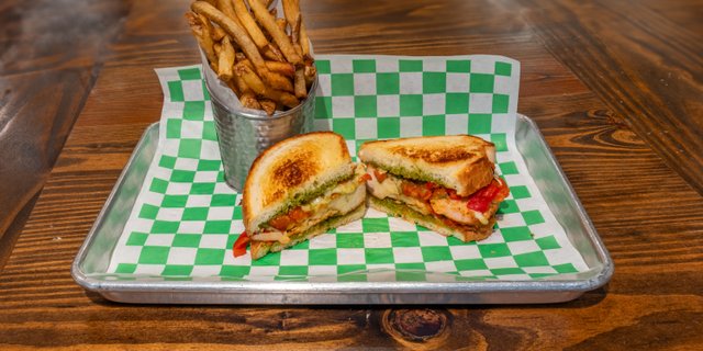Grilled Chicken Pesto Sandwich
